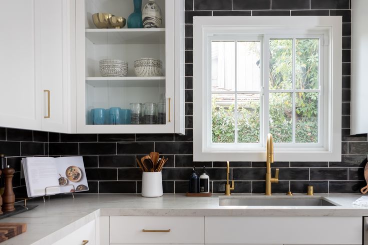 6 Mosaic Tile Backsplash Ideas that are Hottest In Trend
