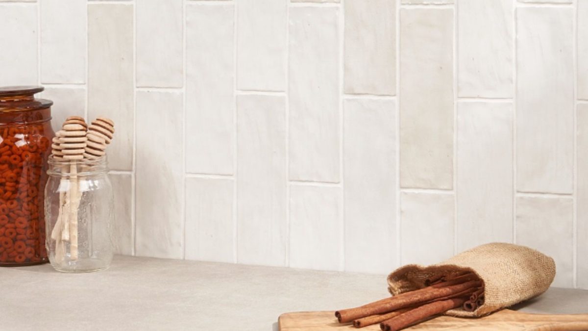 Give a Glazed Look to Your Wall With Portmore Wall Tile